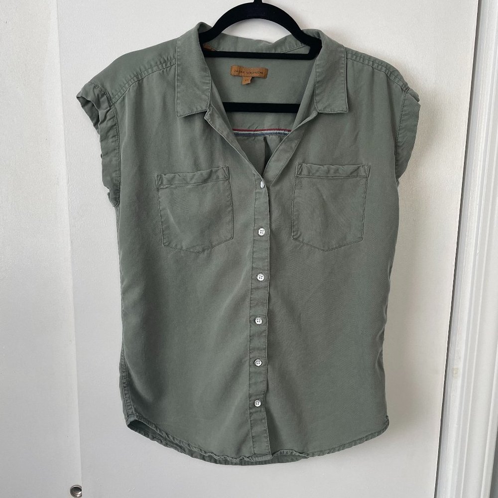 Jack's girlfriend sleeveless button up gray top XS